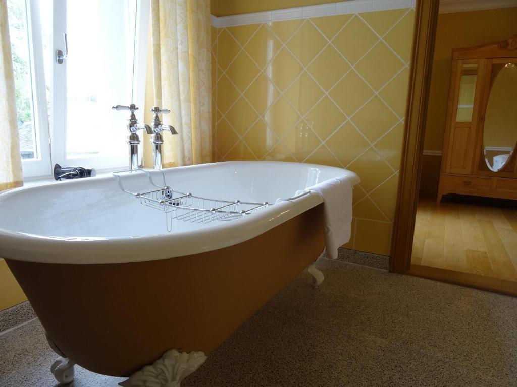 Hostellerie La Maison De Maitre Arbrefontaine Стая снимка